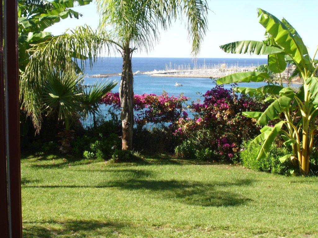 Apartment Del Mare Ligure Terme & Piscina A 37 Gradi *