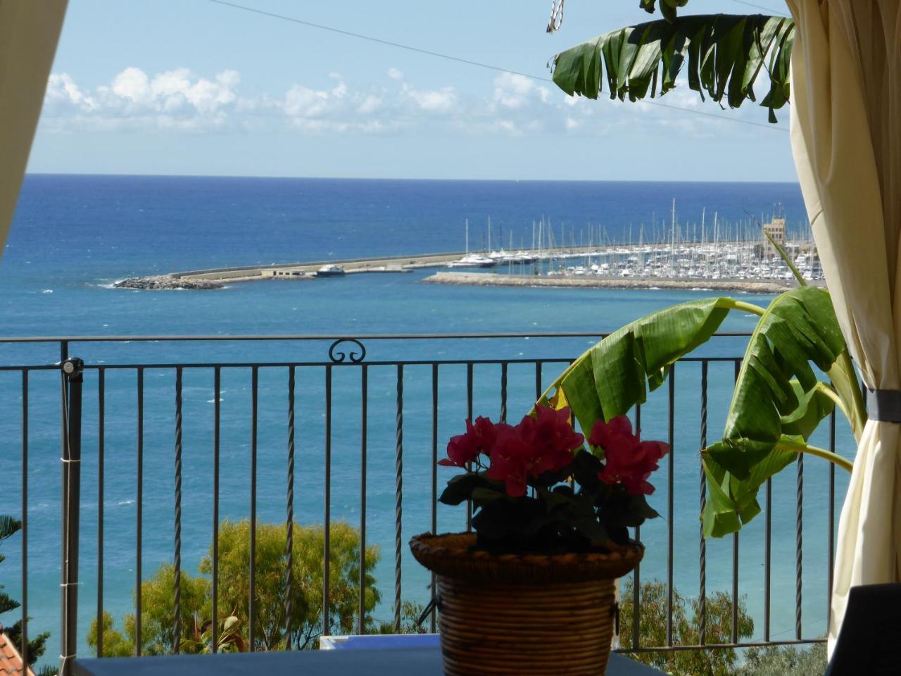 Apartment Del Mare Ligure Terme & Piscina A 37 Gradi *